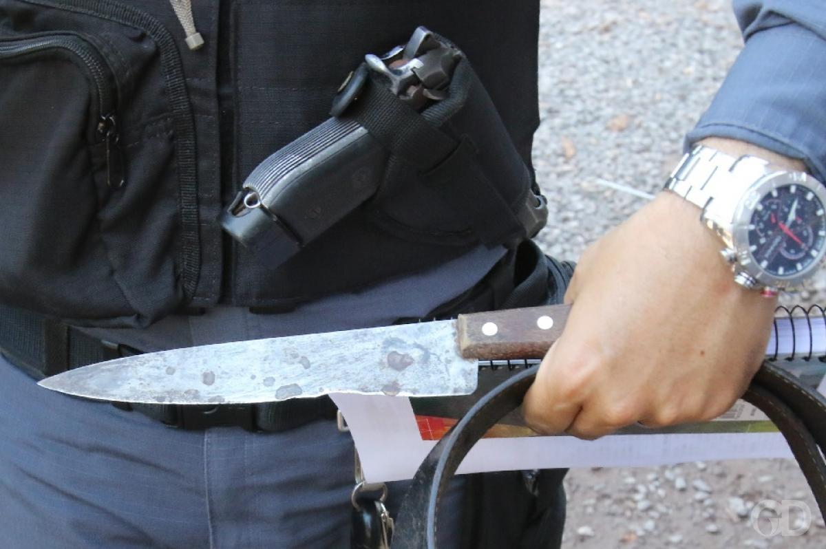 Mulher reage às agressões e mata marido a facadas