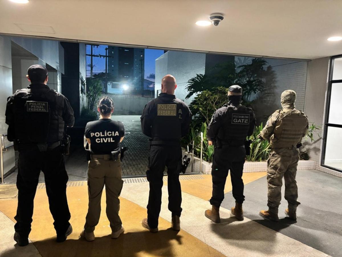 Operação da PF contra o tráfico de drogas e armas prende dois em MT e bloqueia mais de R$ 508 milhões