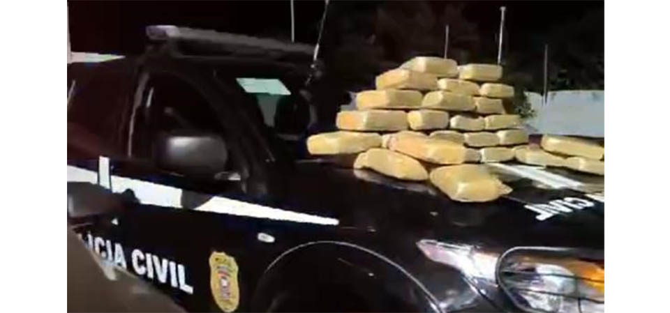 Polícia Civil flagra traficante bêbado transportando 29 tabletes de maconha