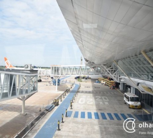 Avião faz pouso emergencial “de barriga” e Aeroporto Marechal Rondon fica interditado por duas horas