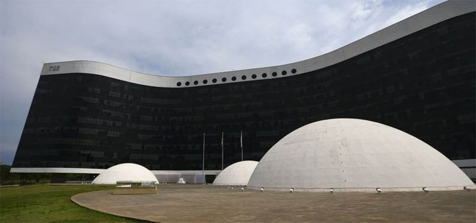 TSE exonera servidor responsável por propagandas eleitorais em rádios