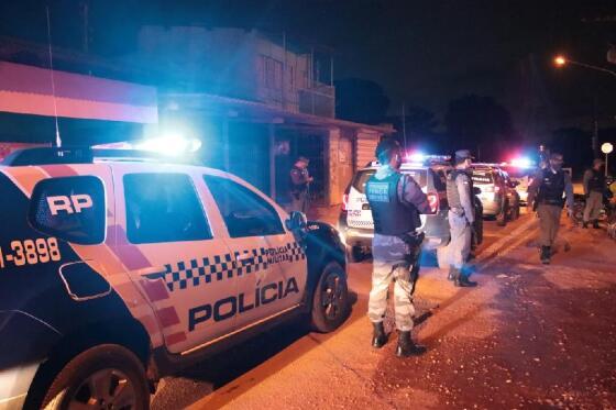 Jovem é morto com tiro ao tentar defender mãe do ex-companheiro