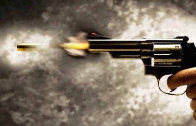 Vizinhos encontram homem morto a tiros em quitinete