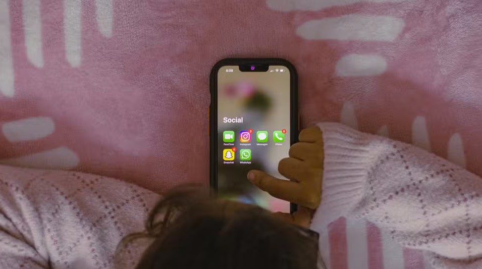 Meta passa a usar inteligência artificial para identificar menores no Instagram e Facebook
