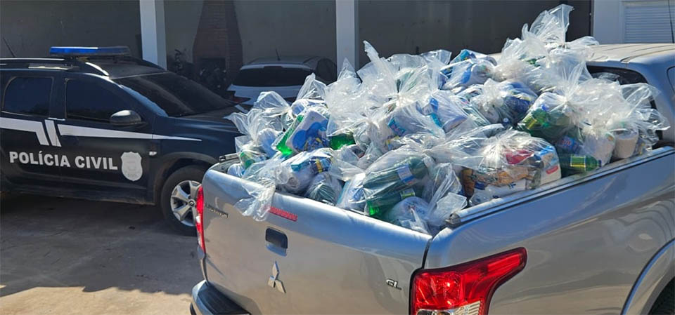 Ipiranga: PM fecha boca de fumo e apreende cestas básicas do tráfico