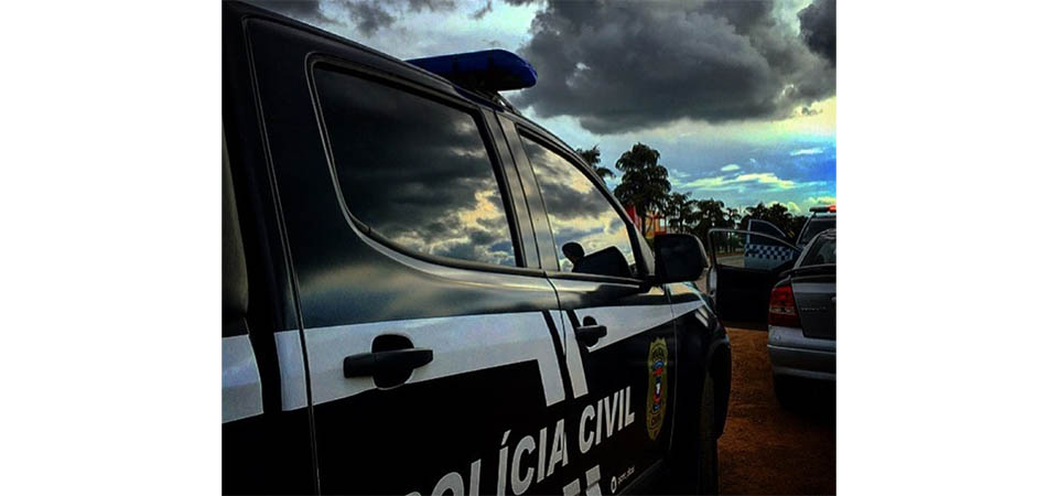 Mãe é presa por ‘vender’ sexualmente filha de 13 anos e cobrar comissão dos serviços