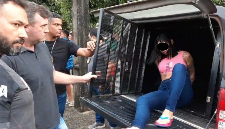 Presa mulher acusada de ordenar decapitação de rapaz e zombou da polícia