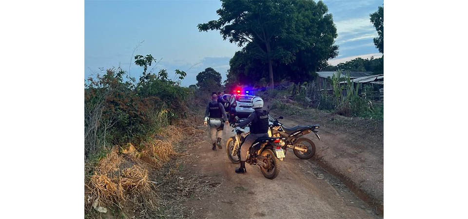Membro de facção é executado a tiros em cima de motocicleta