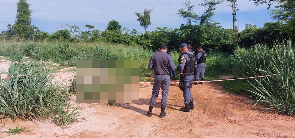 Mulher é encontrada morta com tiros na cabeça em área de mata