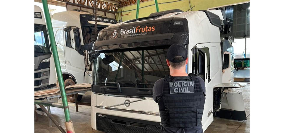 Polícia Civil localiza desmanche de caminhões