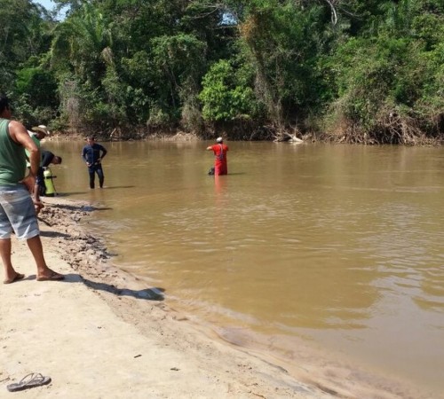 Irmãos de 5 e 7 anos morrem afogados durante confraternização em rio de MT