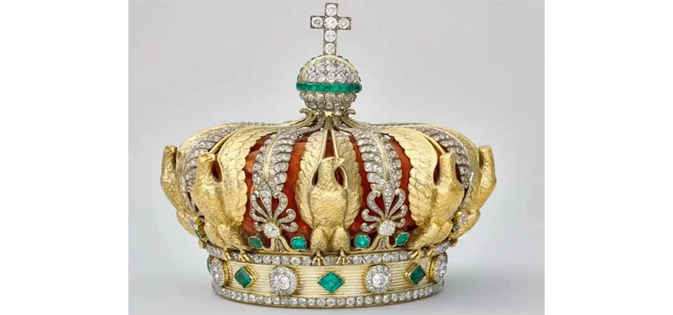 Ladrões roubam oito joias em assalto ao Museu do Louvre