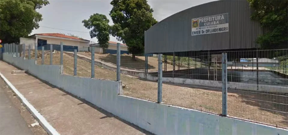 Menino de 9 anos é estuprado por colegas de classe em escola