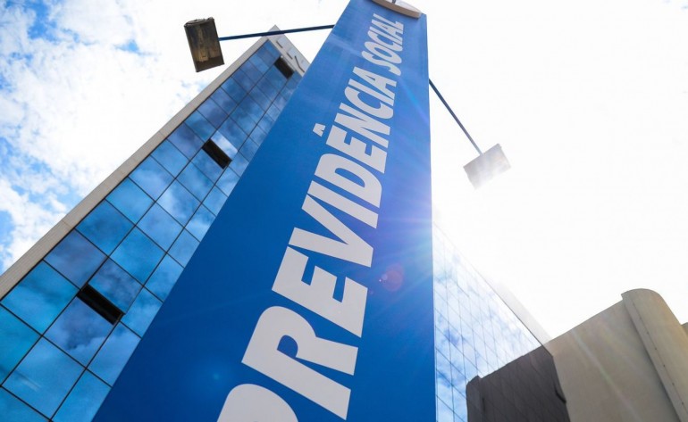 Prova de vida do INSS volta a ser obrigatória