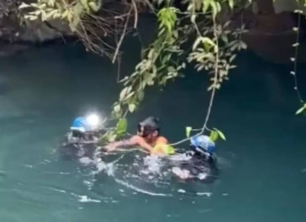Pescador é resgatado após passar 15 dias em bolha de ar de caverna inundada