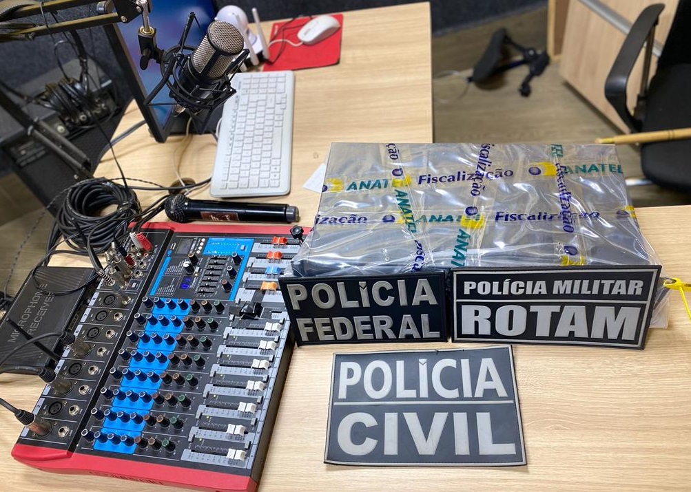 Operação cumpre buscas contra rádios clandestinas que enviavam mensagens a presos