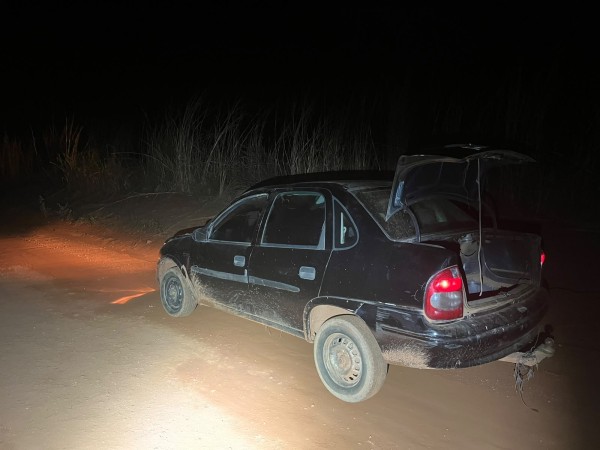 Jovem é resgatada após ser levada à força para chácara