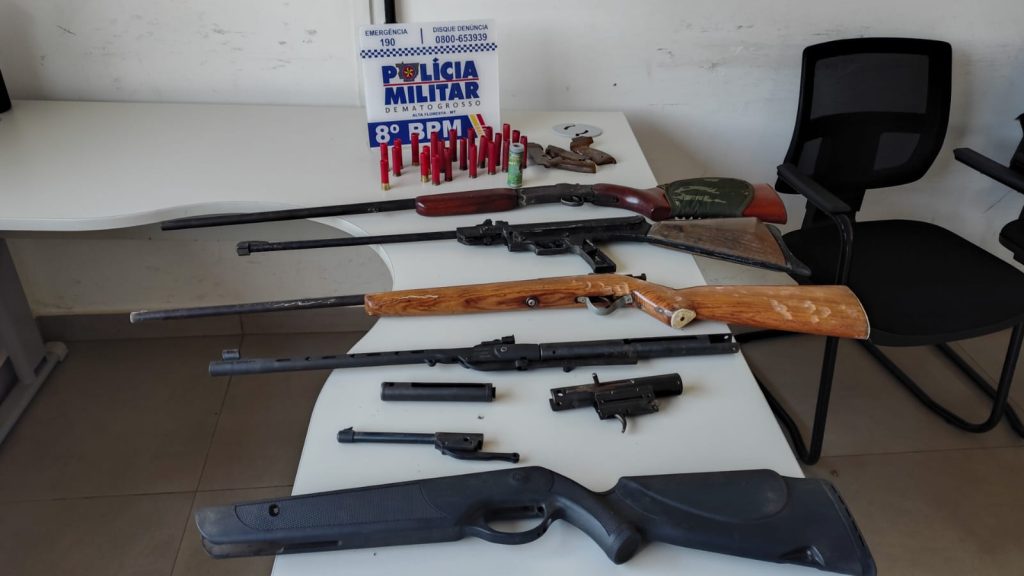 Briga entre casal termina com dois feridos e apreensão de armas