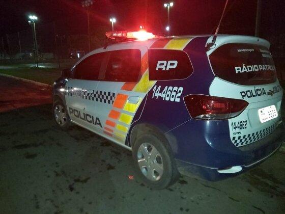 Homem é assassinado a facadas e amigo ferido em boate