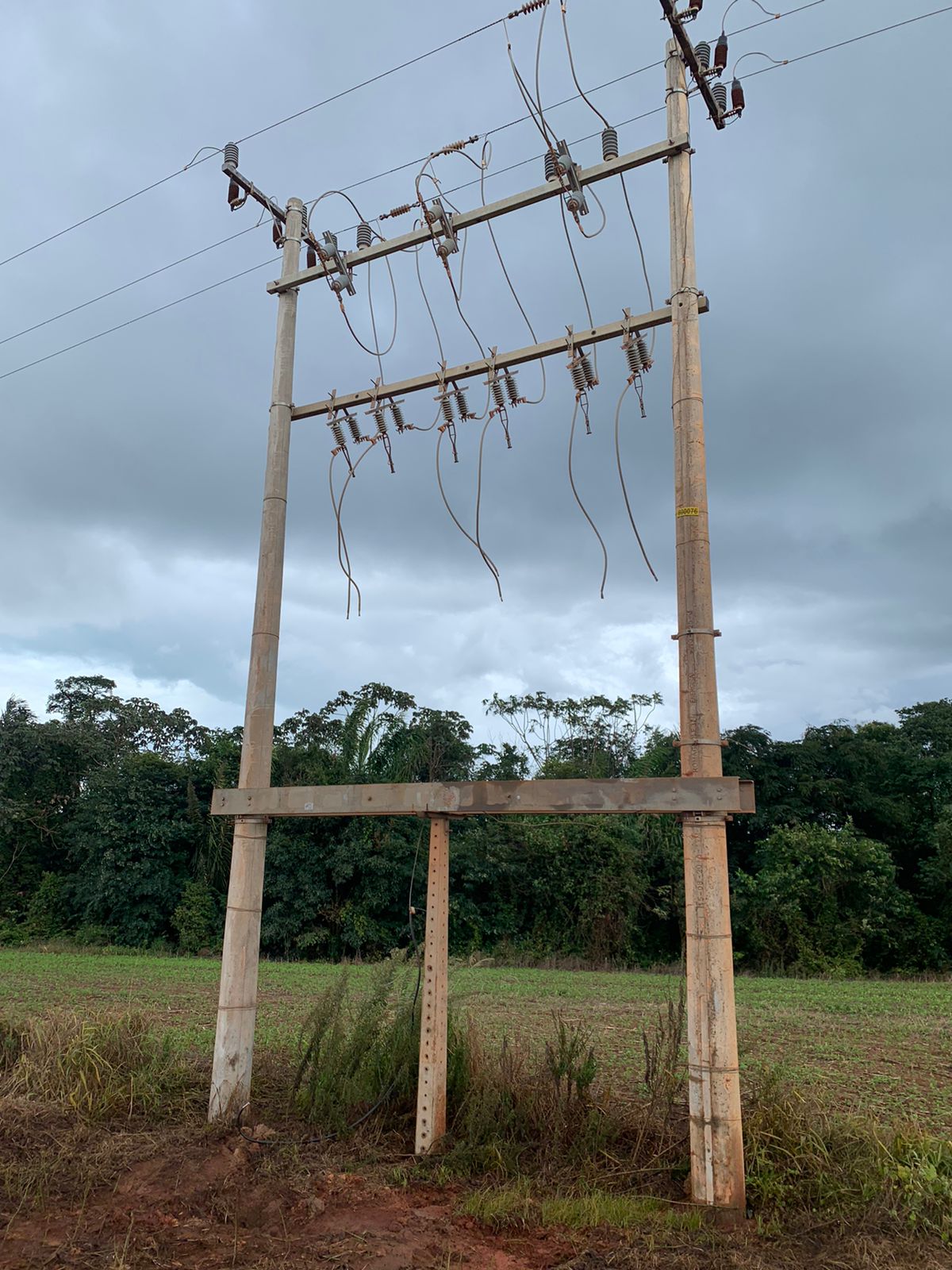 Itanhangá: Marginais estão furtando cobre dos transformadores de energia. Fotos