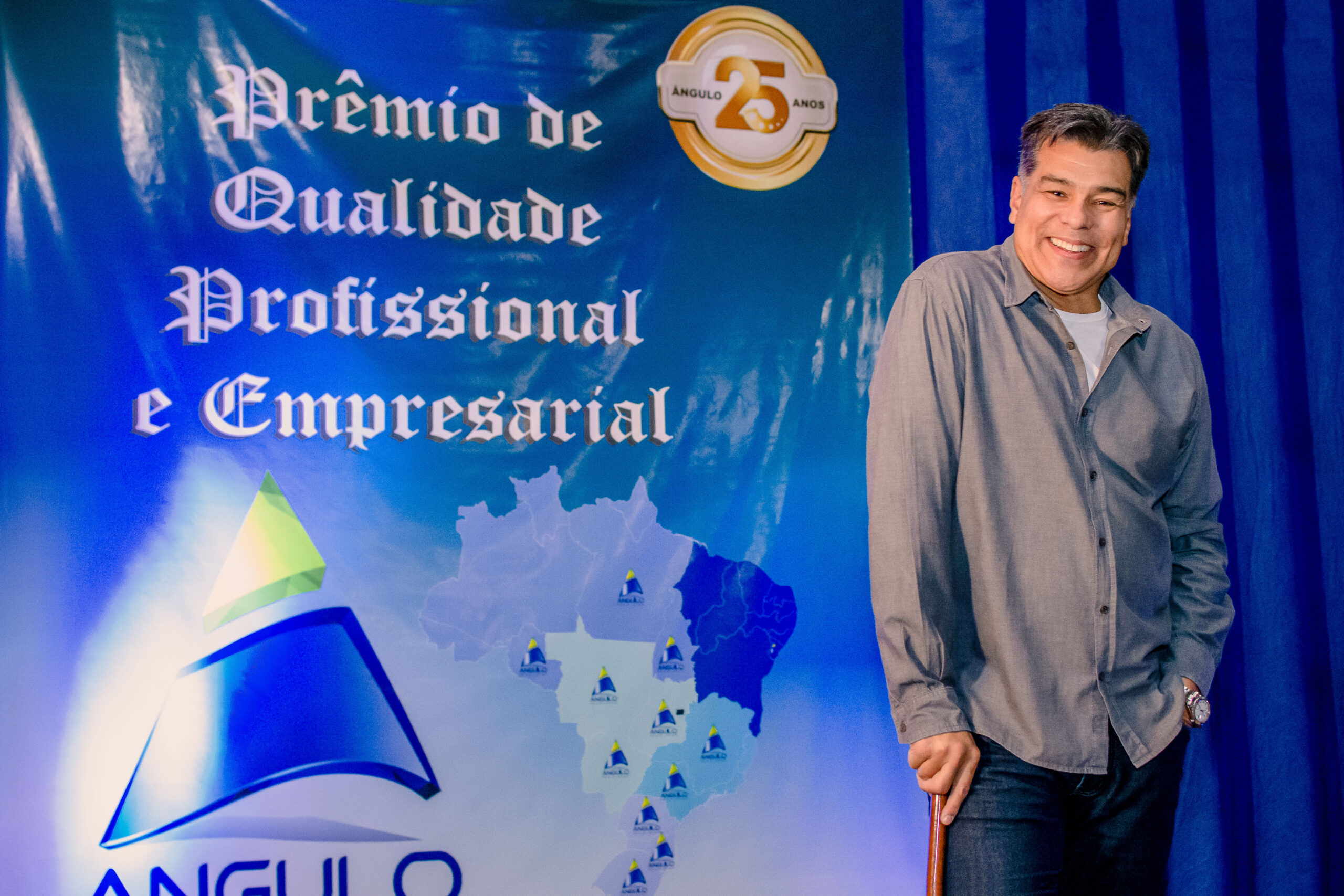 Itanhangá: Entrega de Prêmio de Qualidade Profissional e Empresarial é realizada pela Ângulo Pesquisas. Fotos