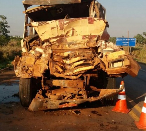 Sorriso: caminhoneiro morre após acidente na BR-163