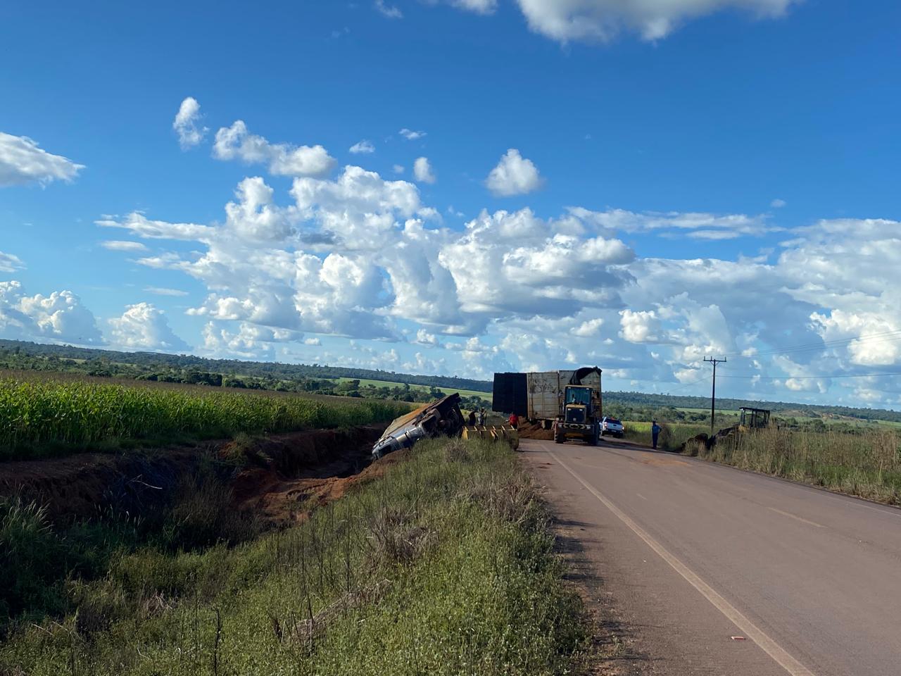 Itanhangá: MT-338 preocupa motoristas e produtores após acidentes e avanço de buracos na pista. Vídeo
