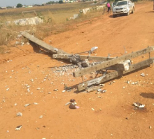 Itanhangá: Motorista perde visibilidade e bate em poste de eletricidade