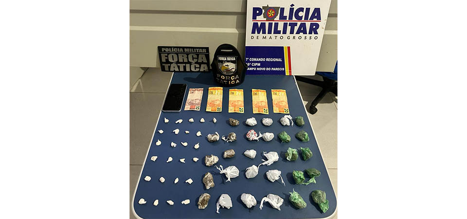 Mulher é presa pela PM com 54 porções de maconha e pasta base de cocaína