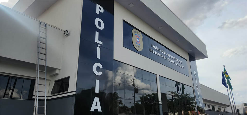 Ladrões arrombam cofre de banco e levam dinheiro