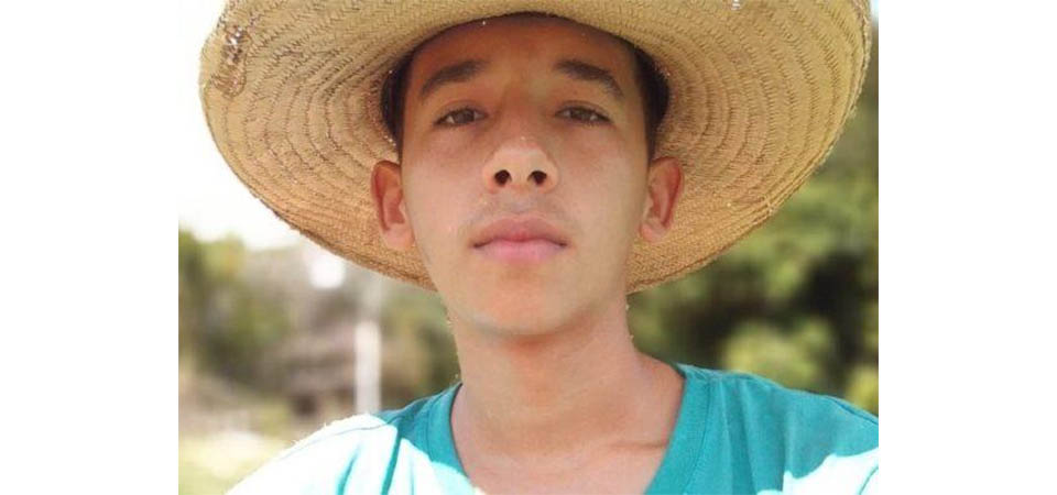 Adolescente morre após trator cair sobre sua cabeça
