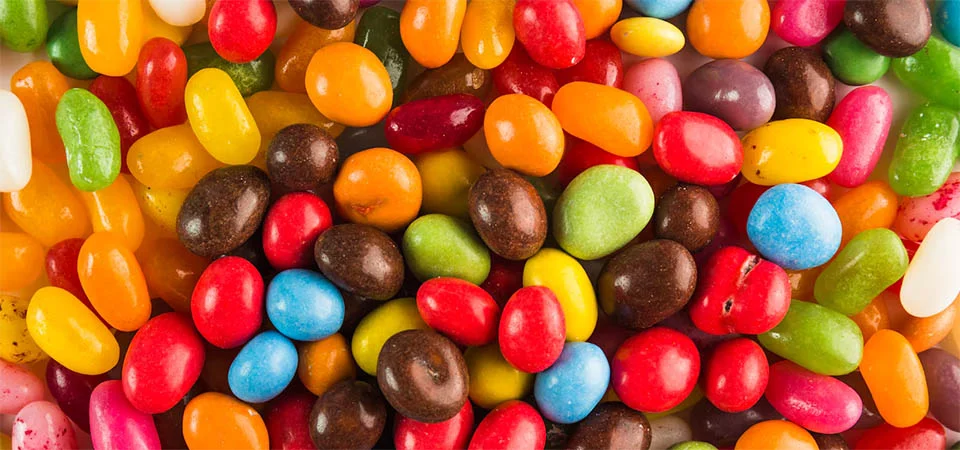 Criança que comeu bala dada por desconhecido apresenta melhoras, mas segue na UTI