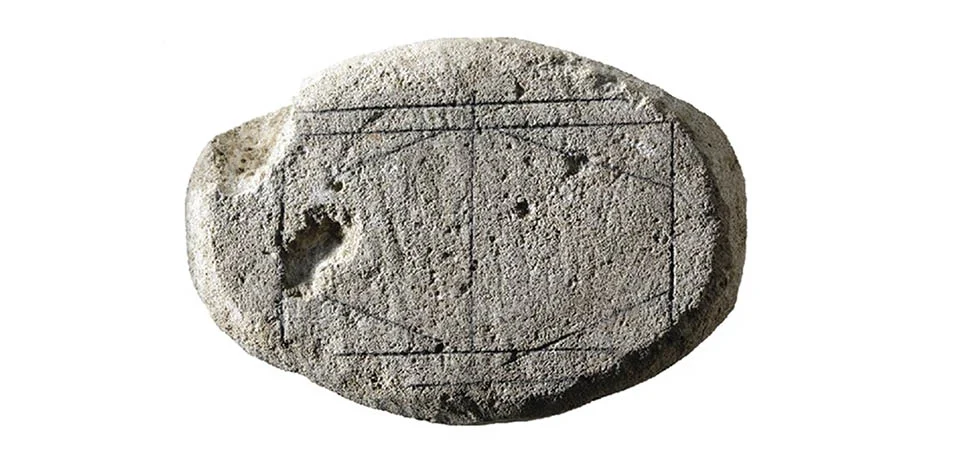 Pesquisadores decifram jogo de tabuleiro da era romana com ajuda da IA