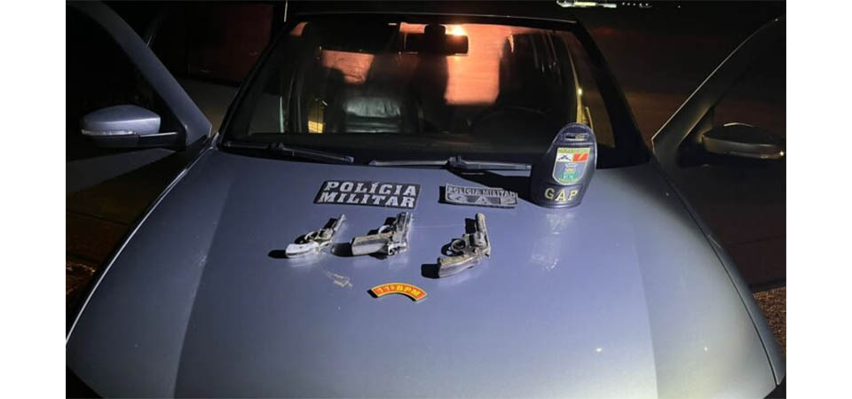 Três são mortos e um é internado em estado grave após serem baleados em residência