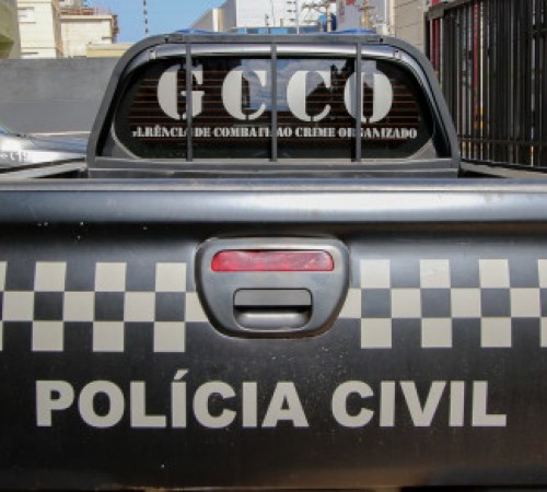 Polícia cumpre 5 prisões e 62 buscas contra facção criminosa