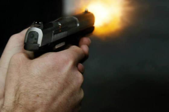 Homem é assassinado a tiros na frente do filho de 14 anos