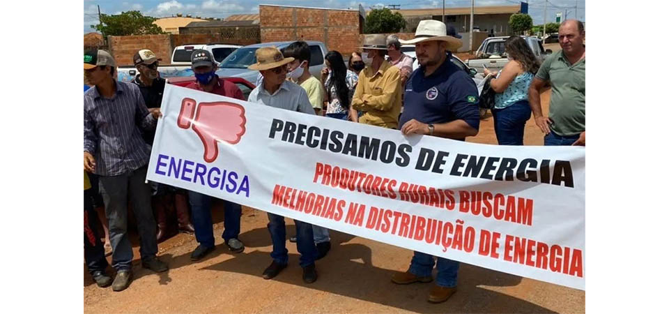 Idoso atira em trabalhadora que fazia medição do relógio de energia