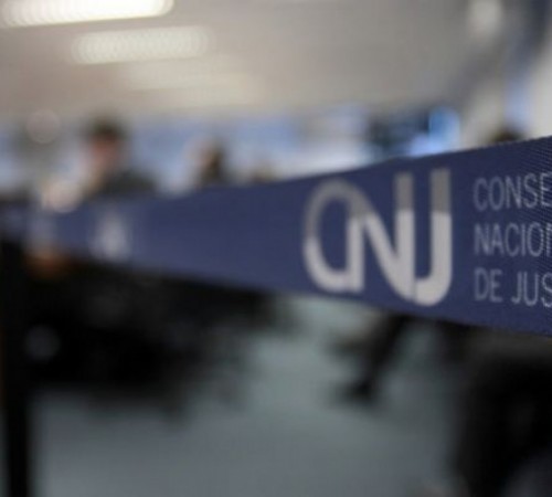 CNJ manda suspender pagamentos vultuosos a juízes; 84 receberam mais de R$ 100 mil