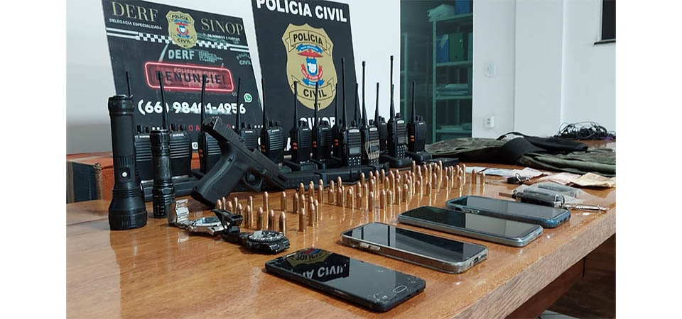 Polícia Civil prende três criminosos, recupera veículo e apreende arsenal usado para crimes