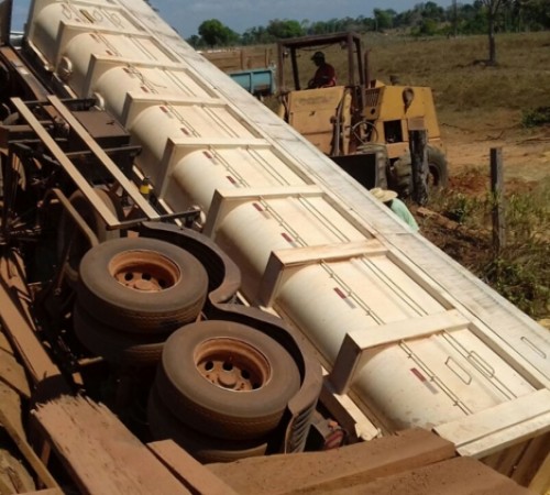 Ponte de madeira que não suportou peso de carreta receberá reparos em Alta Floresta, diz secretário