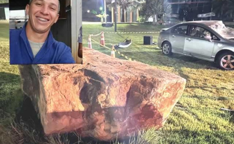 Homem morre após perder direção do carro e chocar-se com pedra